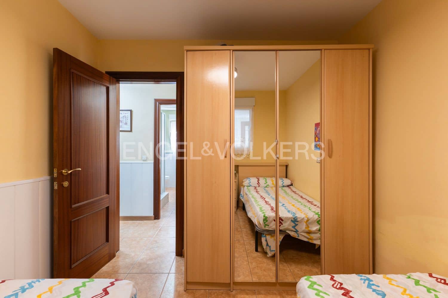 9 sypialnia Willa na sprzedaż w Oropesa  z basenem garażem - 595 000 € (Ref: 9093298)