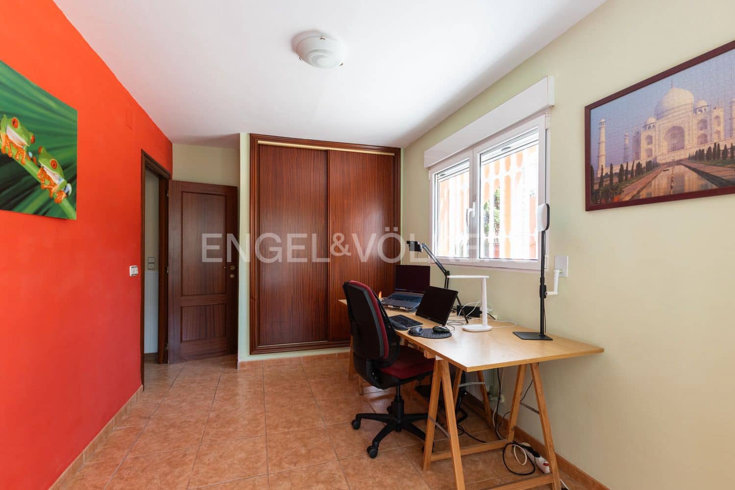 9 sypialnia Willa na sprzedaż w Oropesa  z basenem garażem - 595 000 € (Ref: 9093298)