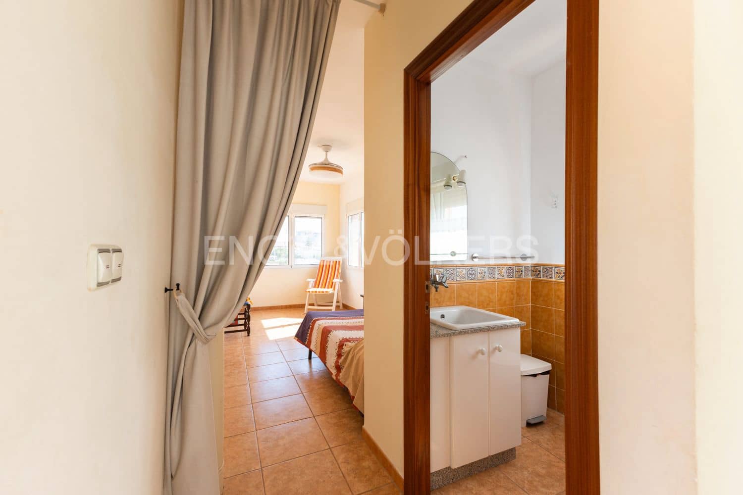 9 sypialnia Willa na sprzedaż w Oropesa  z basenem garażem - 595 000 € (Ref: 9093298)