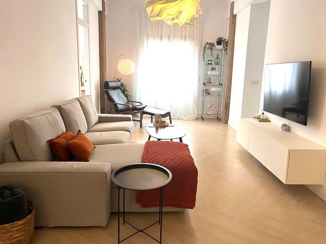 4 soveværelse Lejlighed til leje i Cabanyal-Canyamelar, Valencia by - € 2.490 (Ref: 9093299)