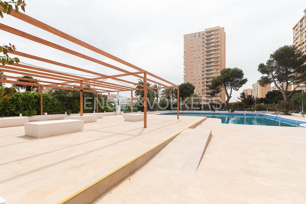 Chalet de 4 habitaciones en Puig en venta con piscina garaje - 850.000 € (Ref: 9094772)