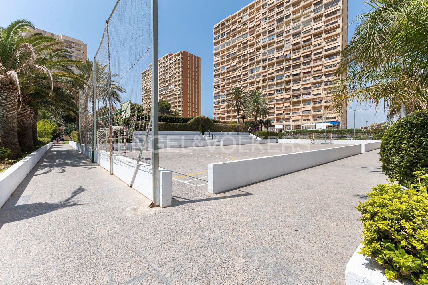 Chalet de 4 habitaciones en Puig en venta con piscina garaje - 850.000 € (Ref: 9094772)