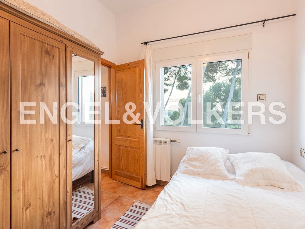 8 bedroom Villa for sale in Calig with pool garage - € 790,000 (Ref: 9099414)