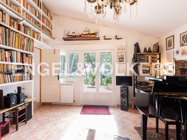 8 bedroom Villa for sale in Càlig with pool garage - € 790,000 (Ref: 9099414)