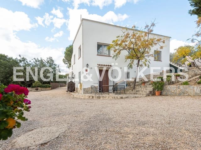 8 bedroom Villa for sale in Càlig with pool garage - € 790,000 (Ref: 9099414)