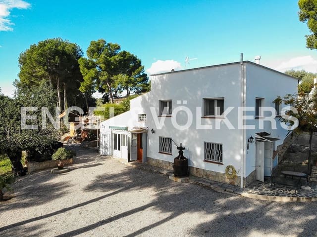 8 bedroom Villa for sale in Càlig with pool garage - € 790,000 (Ref: 9099414)