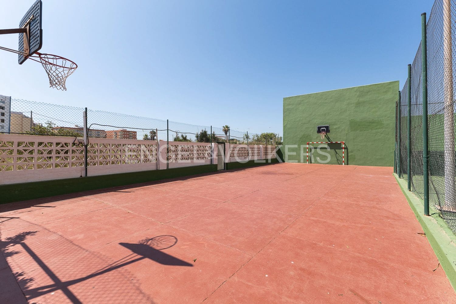 2 bedroom Penthouse for sale in Valencia city with garage - € 270,000 (Ref: 9103548)