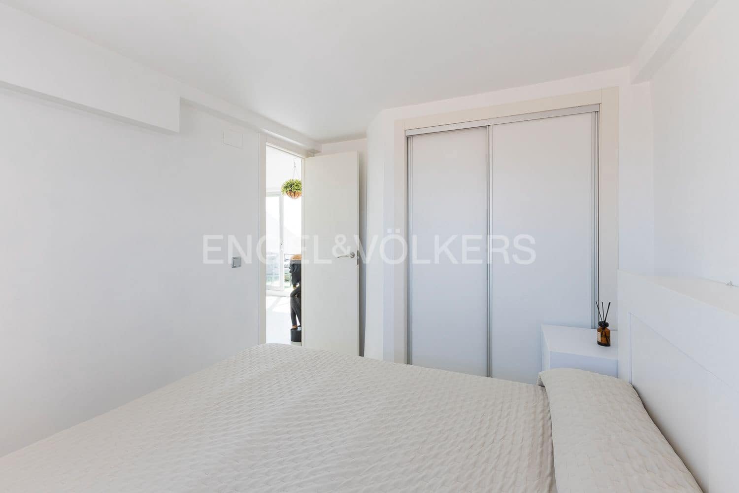2 bedroom Penthouse for sale in Valencia city with garage - € 270,000 (Ref: 9103548)