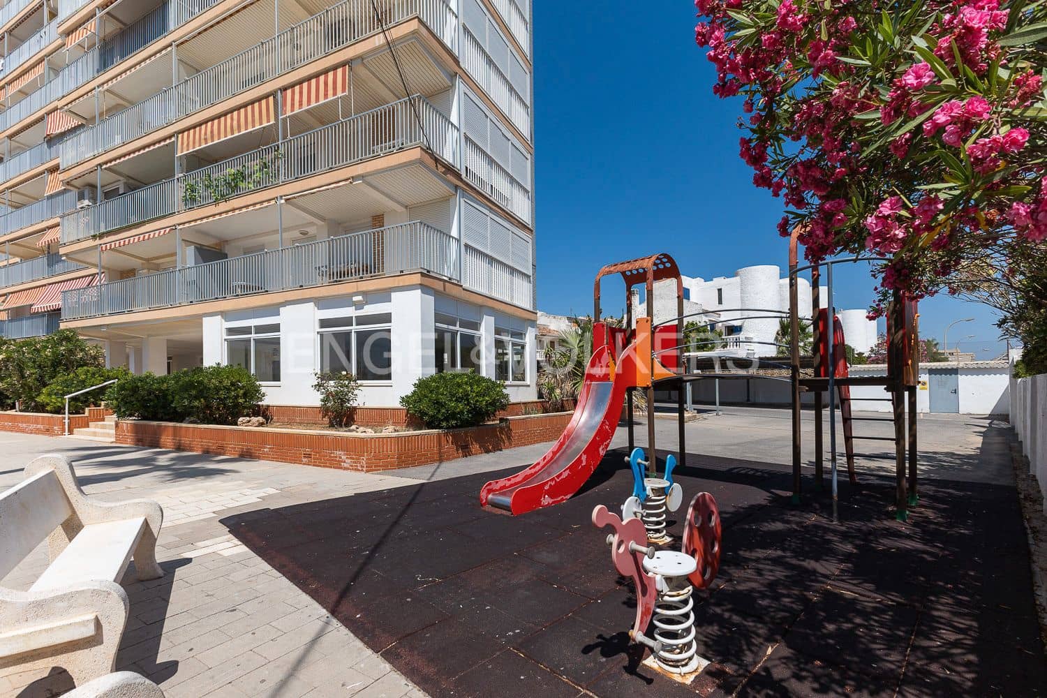 2 bedroom Penthouse for sale in Valencia city with garage - € 270,000 (Ref: 9103548)