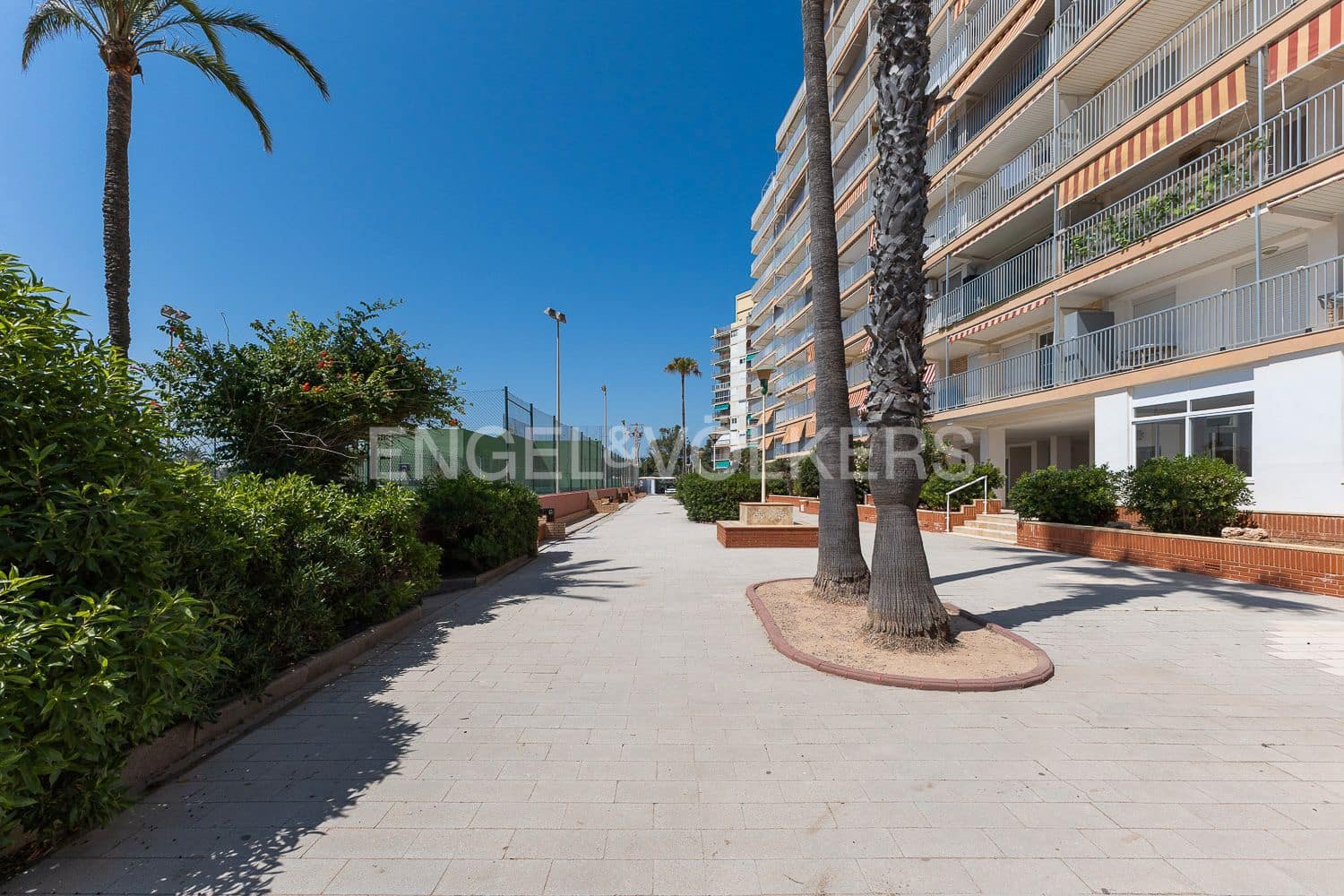2 bedroom Penthouse for sale in Valencia city with garage - € 270,000 (Ref: 9103548)