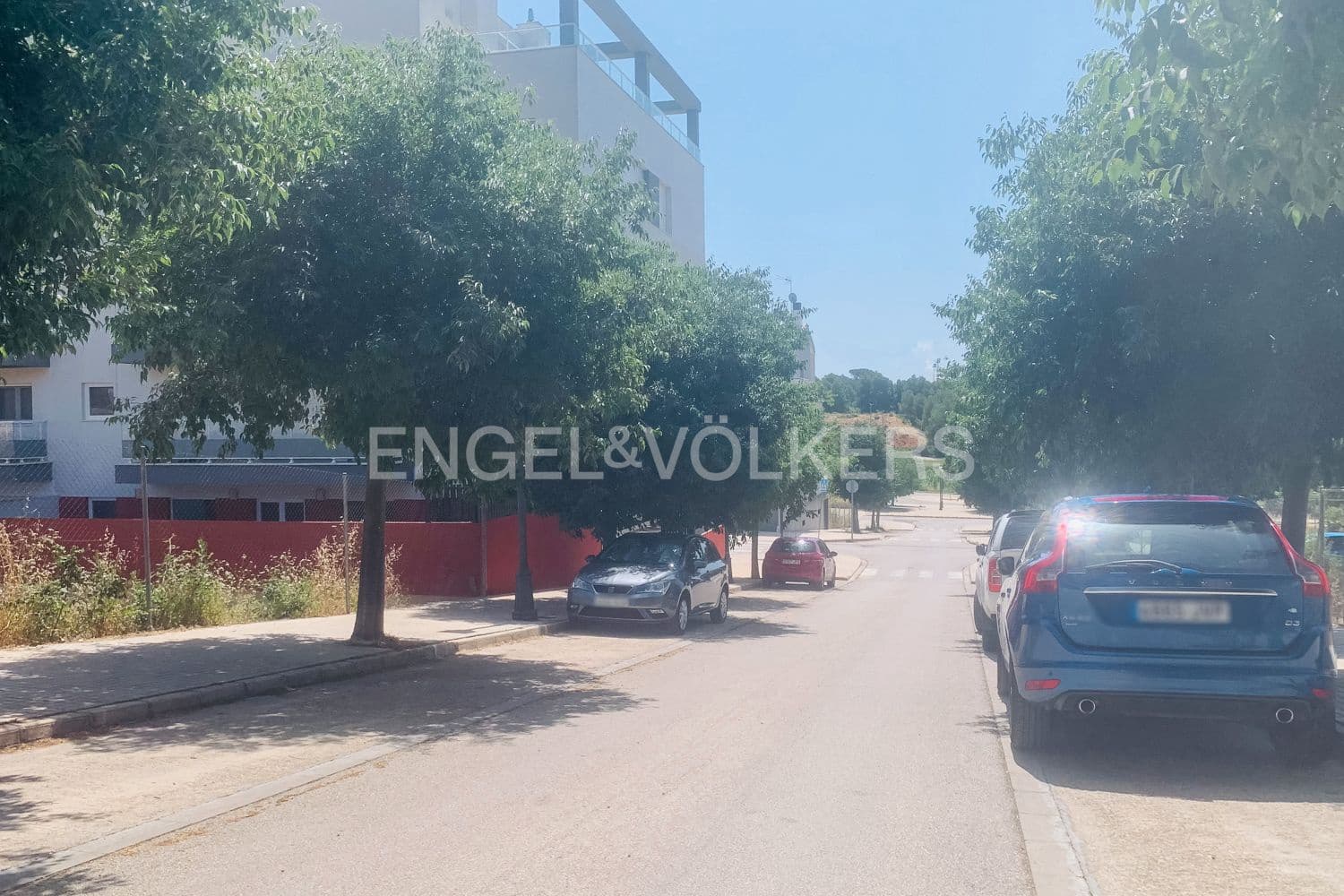 Building Plot for sale in Requena - € 174,900 (Ref: 9105284)