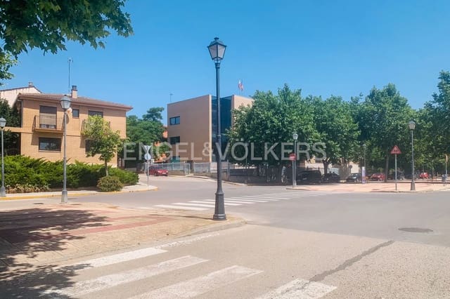 Building Plot for sale in Requena - € 174,900 (Ref: 9105284)