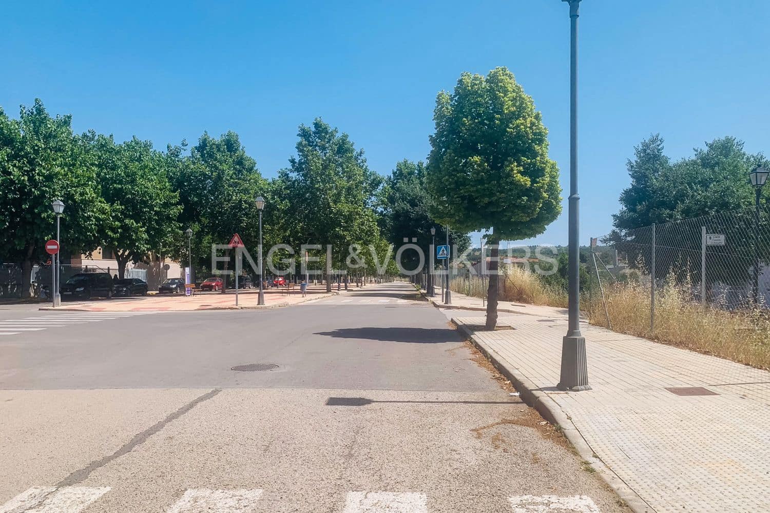 Building Plot for sale in Requena - € 174,900 (Ref: 9105284)