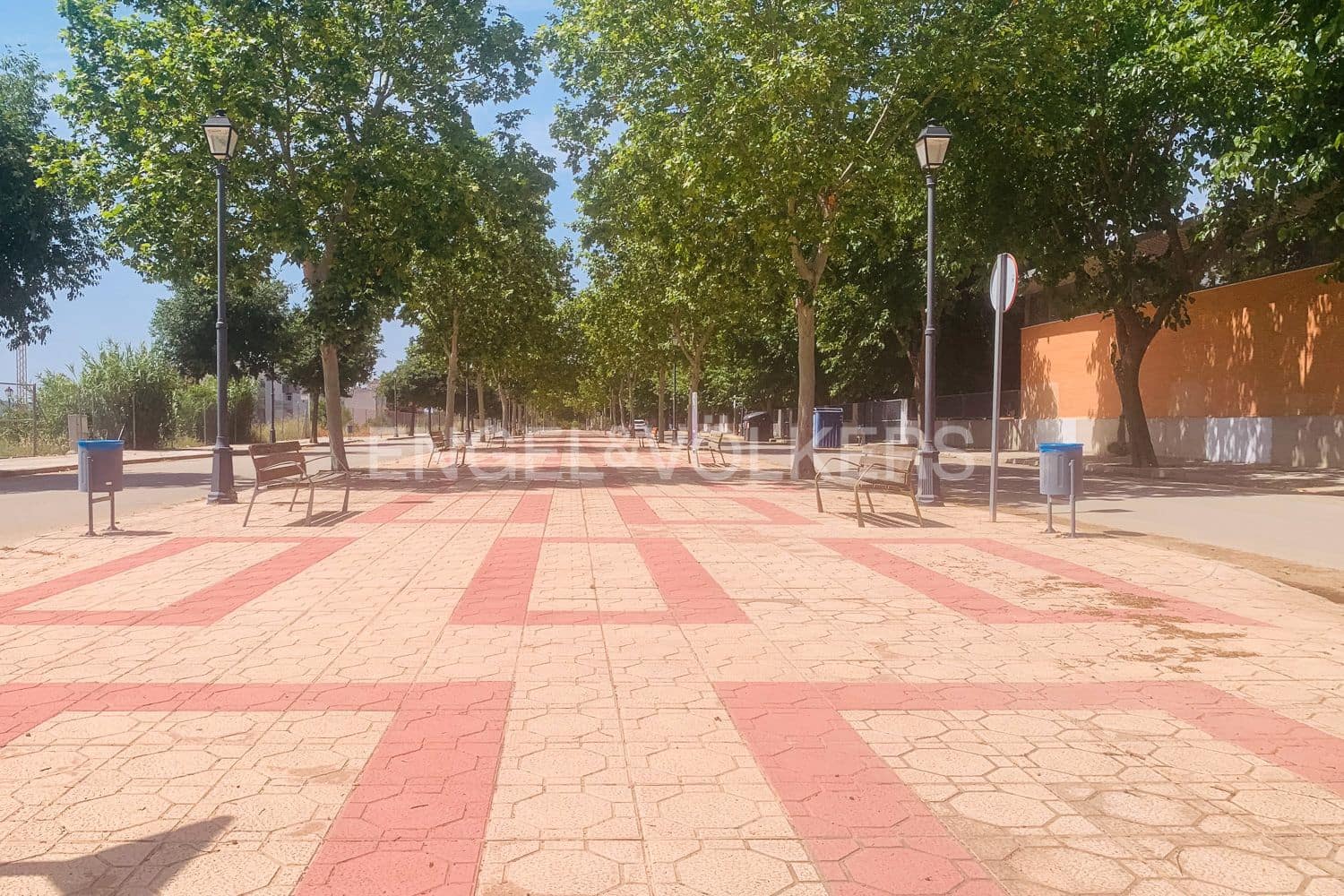 Building Plot for sale in Requena - € 174,900 (Ref: 9105284)