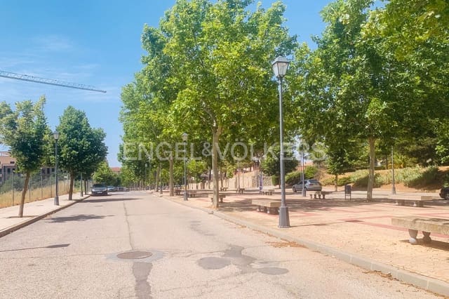 Building Plot for sale in Requena - € 174,900 (Ref: 9105284)