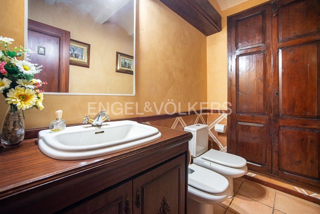 3 bedroom Finca/Country House for sale in Borriol with pool garage - € 850,000 (Ref: 9105286)