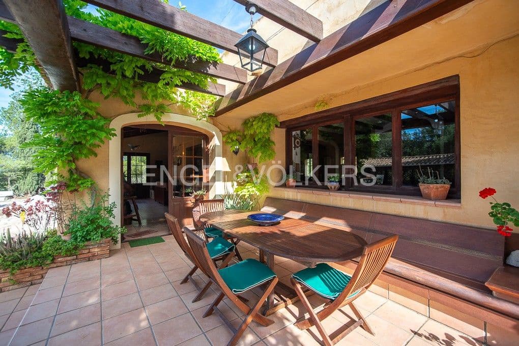 3 bedroom Finca/Country House for sale in Borriol with pool garage - € 850,000 (Ref: 9105286)