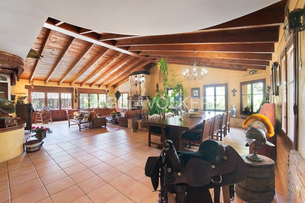 3 bedroom Finca/Country House for sale in Borriol with pool garage - € 850,000 (Ref: 9105286)