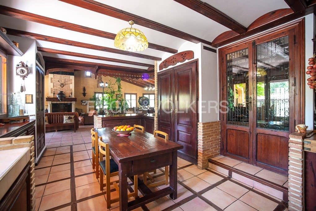 3 bedroom Finca/Country House for sale in Borriol with pool garage - € 850,000 (Ref: 9105286)