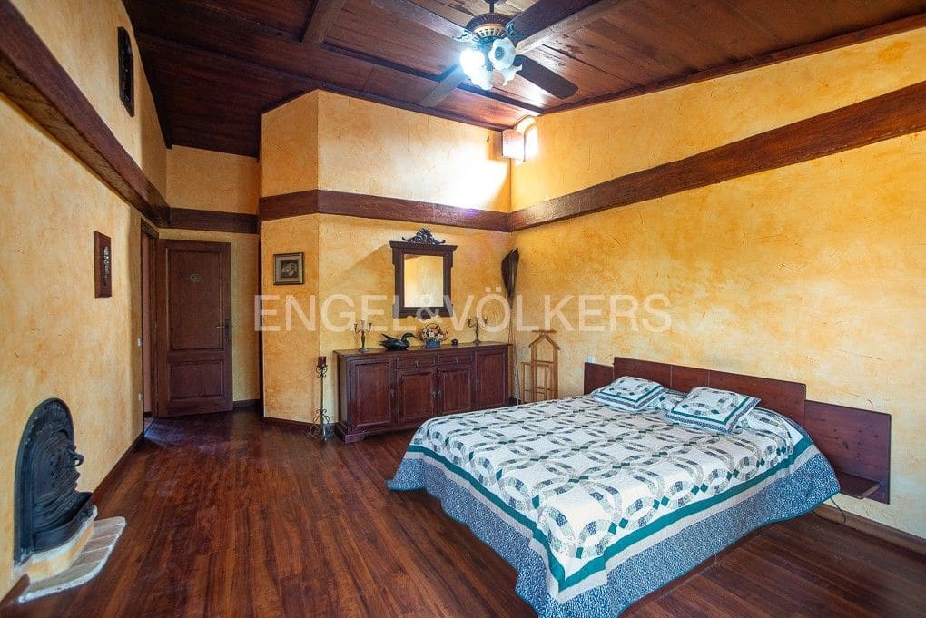 3 bedroom Finca/Country House for sale in Borriol with pool garage - € 850,000 (Ref: 9105286)