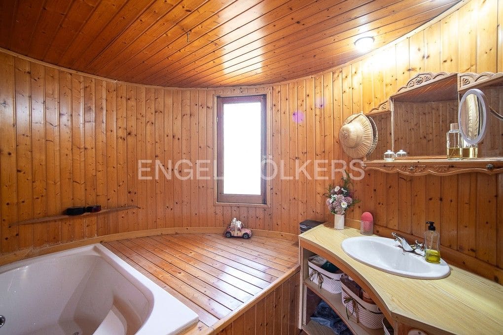 3 bedroom Finca/Country House for sale in Borriol with pool garage - € 850,000 (Ref: 9105286)
