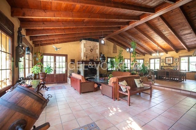 3 bedroom Finca/Country House for sale in Borriol with pool garage - € 850,000 (Ref: 9105286)