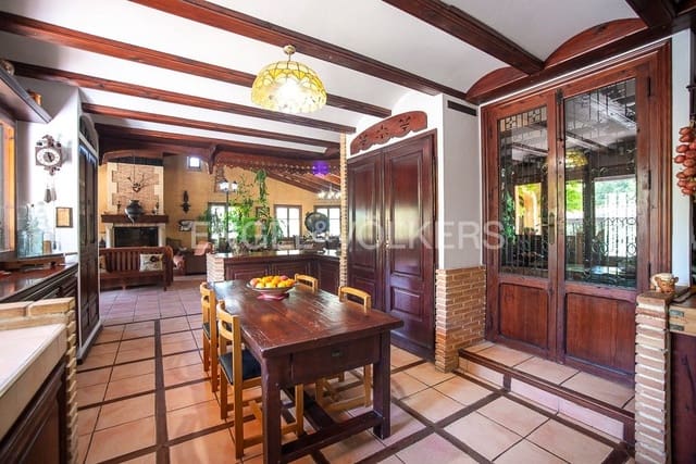 3 bedroom Finca/Country House for sale in Borriol with pool garage - € 850,000 (Ref: 9105286)