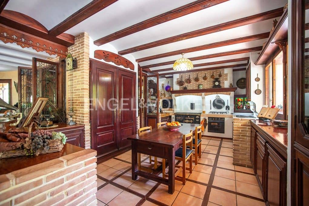 3 bedroom Finca/Country House for sale in Borriol with pool garage - € 850,000 (Ref: 9105286)