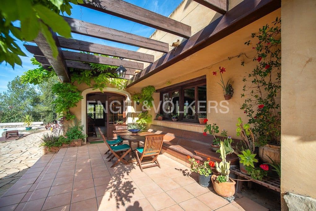 3 bedroom Finca/Country House for sale in Borriol with pool garage - € 850,000 (Ref: 9105286)