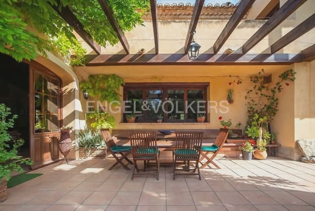 3 bedroom Finca/Country House for sale in Borriol with pool garage - € 850,000 (Ref: 9105286)