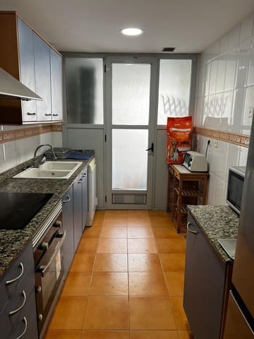 3 soveværelse Lejlighed til leje i Ciutat de les Arts i de les Ciencies, Valencia by med swimmingpool garage - € 2.250 (Ref: 9106188)