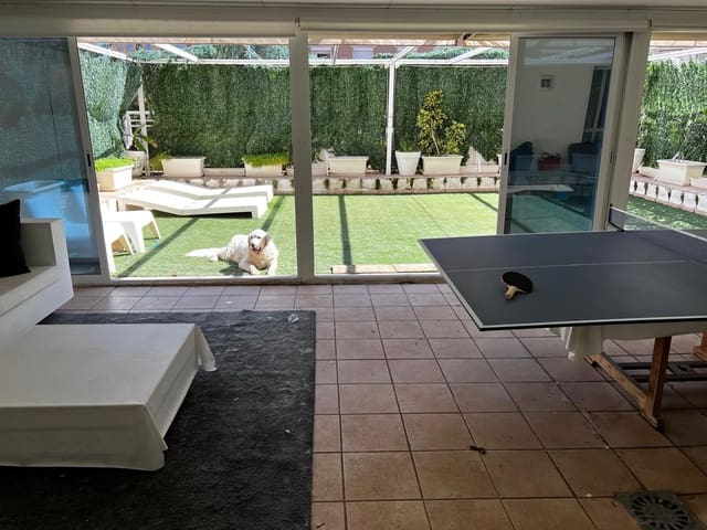 3 soveværelse Lejlighed til leje i Ciutat de les Arts i de les Ciencies, Valencia by med swimmingpool garage - € 2.250 (Ref: 9106188)