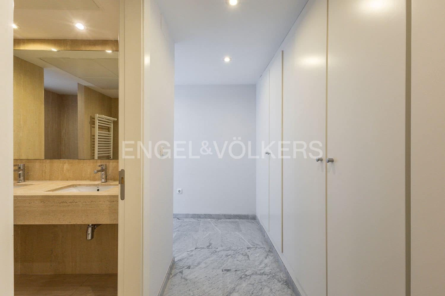 3 slaapkamer Flat te koop in Valencia stad met garage - € 795.000 (Ref: 9107780)
