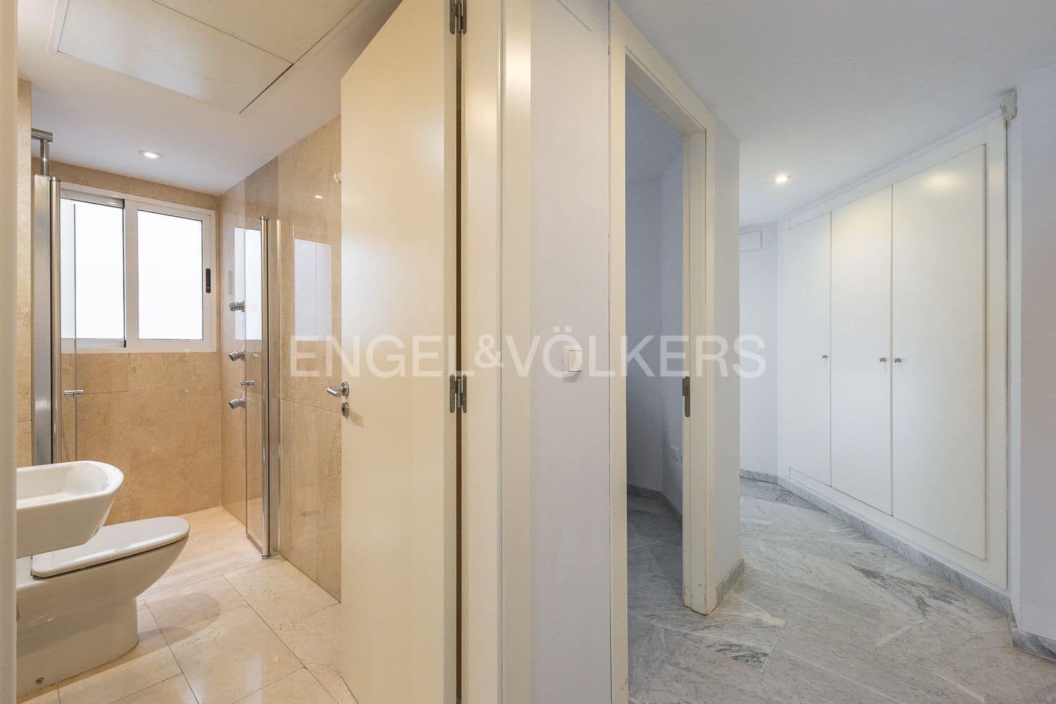 3 slaapkamer Flat te koop in Valencia stad met garage - € 795.000 (Ref: 9107780)