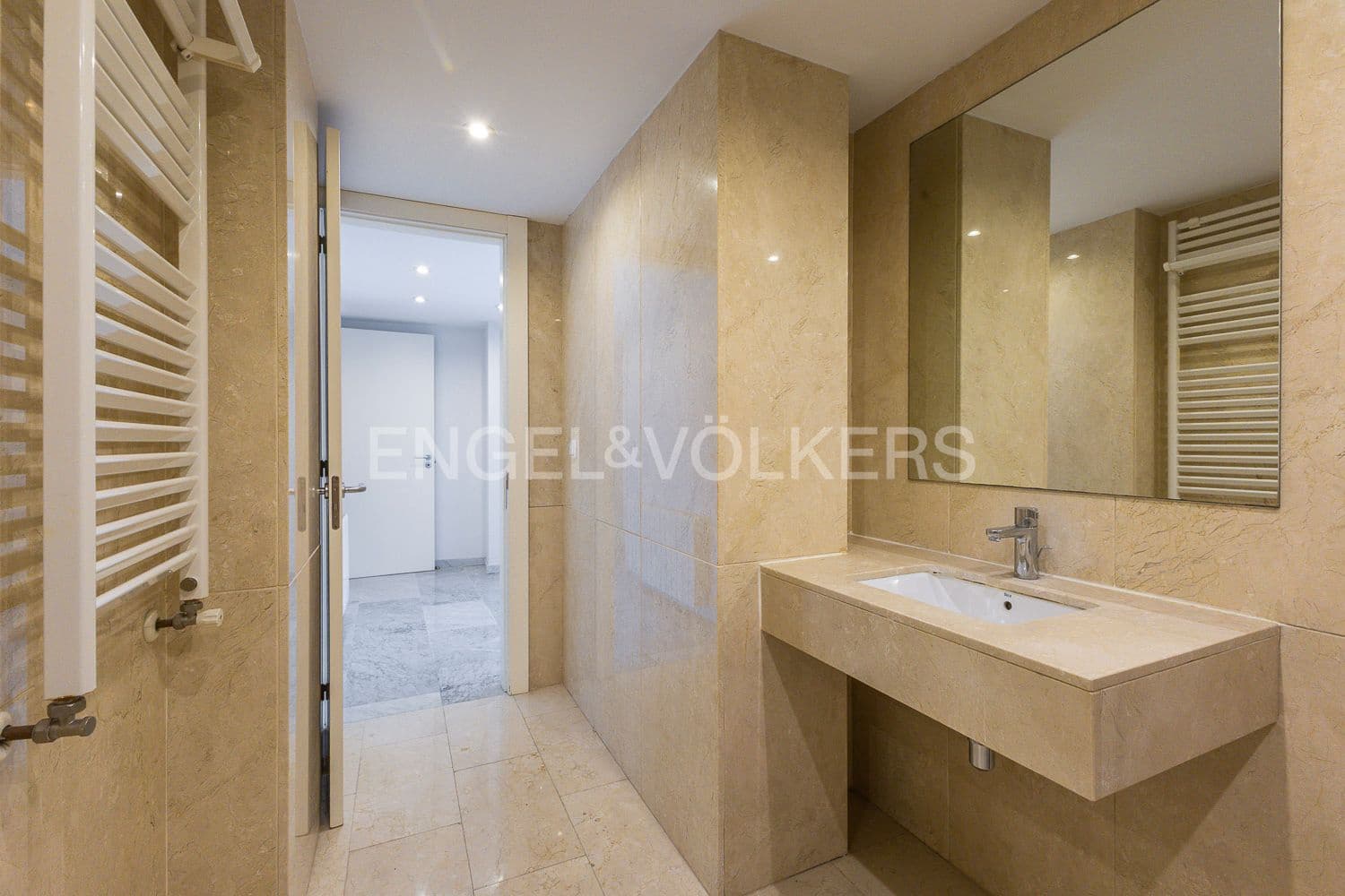 3 slaapkamer Flat te koop in Valencia stad met garage - € 795.000 (Ref: 9107780)