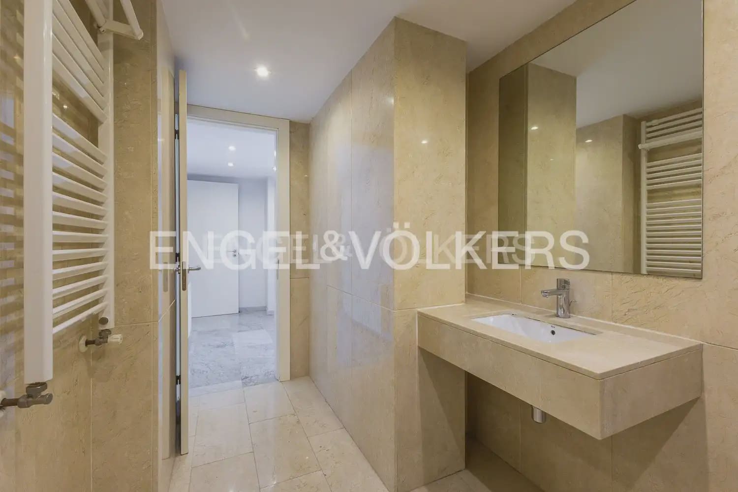 Piso de 3 habitaciones en València ciudad en venta con garaje - 795.000 € (Ref: 9107780)