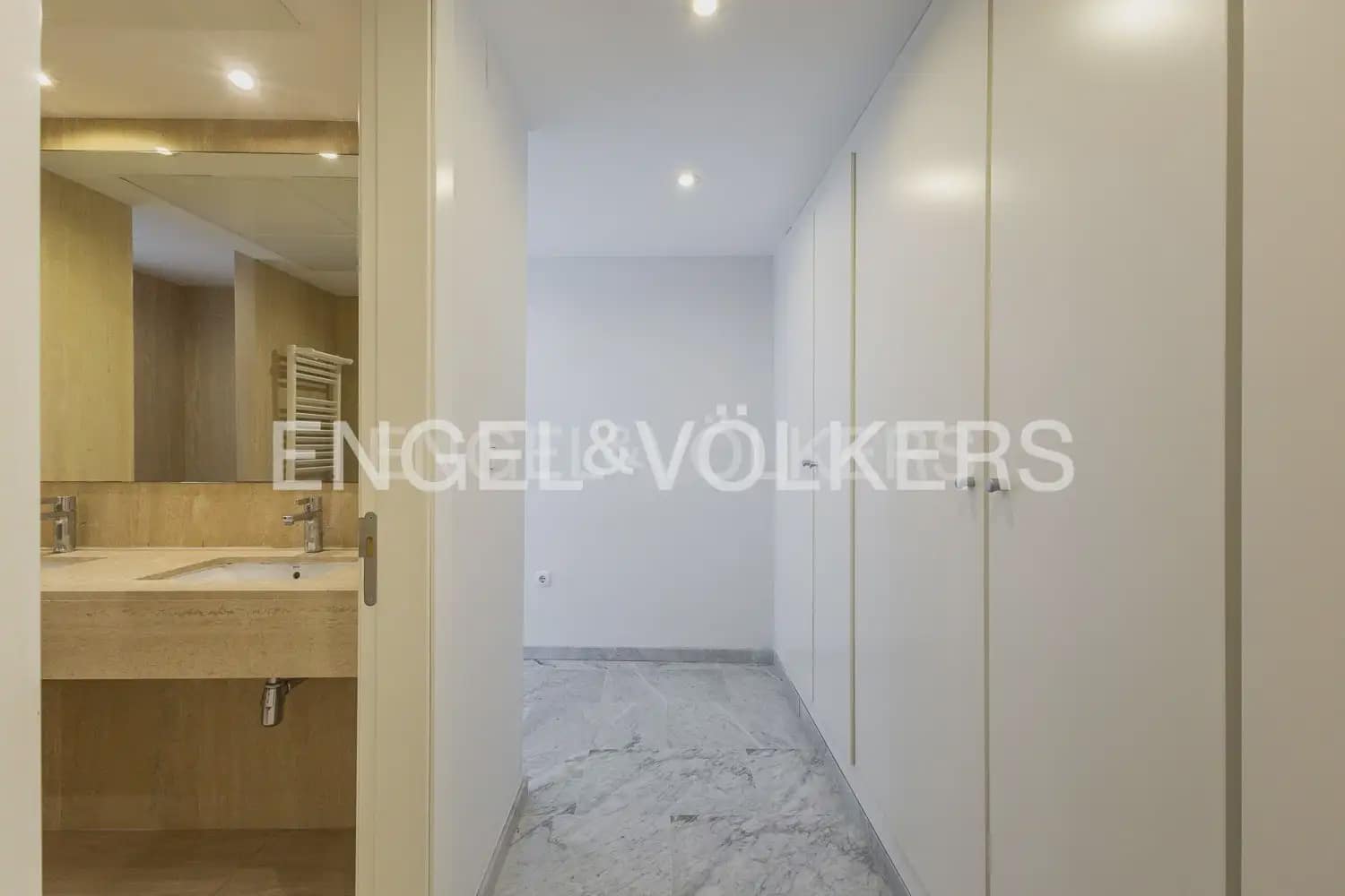Piso de 3 habitaciones en València ciudad en venta con garaje - 795.000 € (Ref: 9107780)