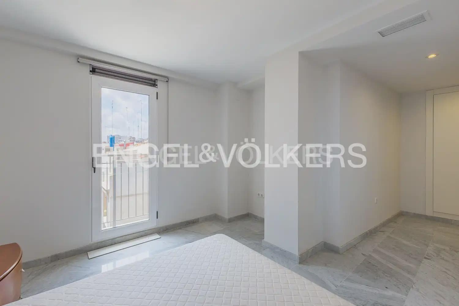 Piso de 3 habitaciones en València ciudad en venta con garaje - 795.000 € (Ref: 9107780)