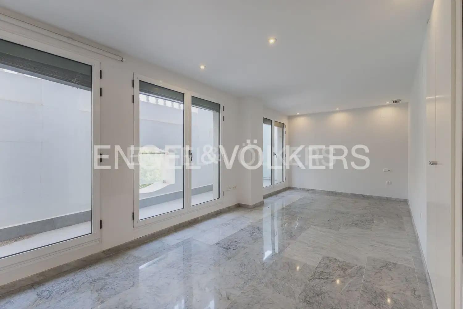 Piso de 3 habitaciones en València ciudad en venta con garaje - 795.000 € (Ref: 9107780)