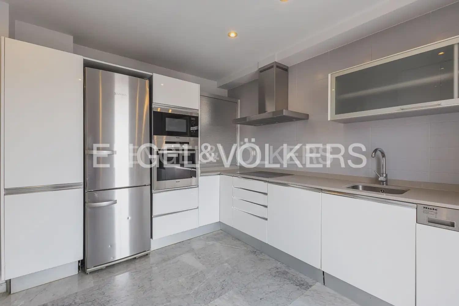 Piso de 3 habitaciones en València ciudad en venta con garaje - 795.000 € (Ref: 9107780)