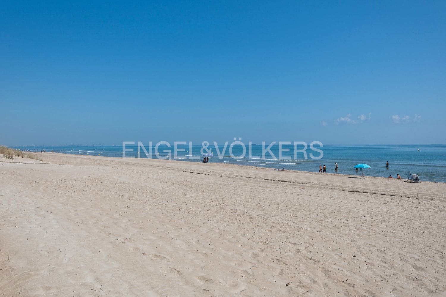 2 bedroom Apartment for rent in Valencia city with garage - € 2,500 (Ref: 9107787)