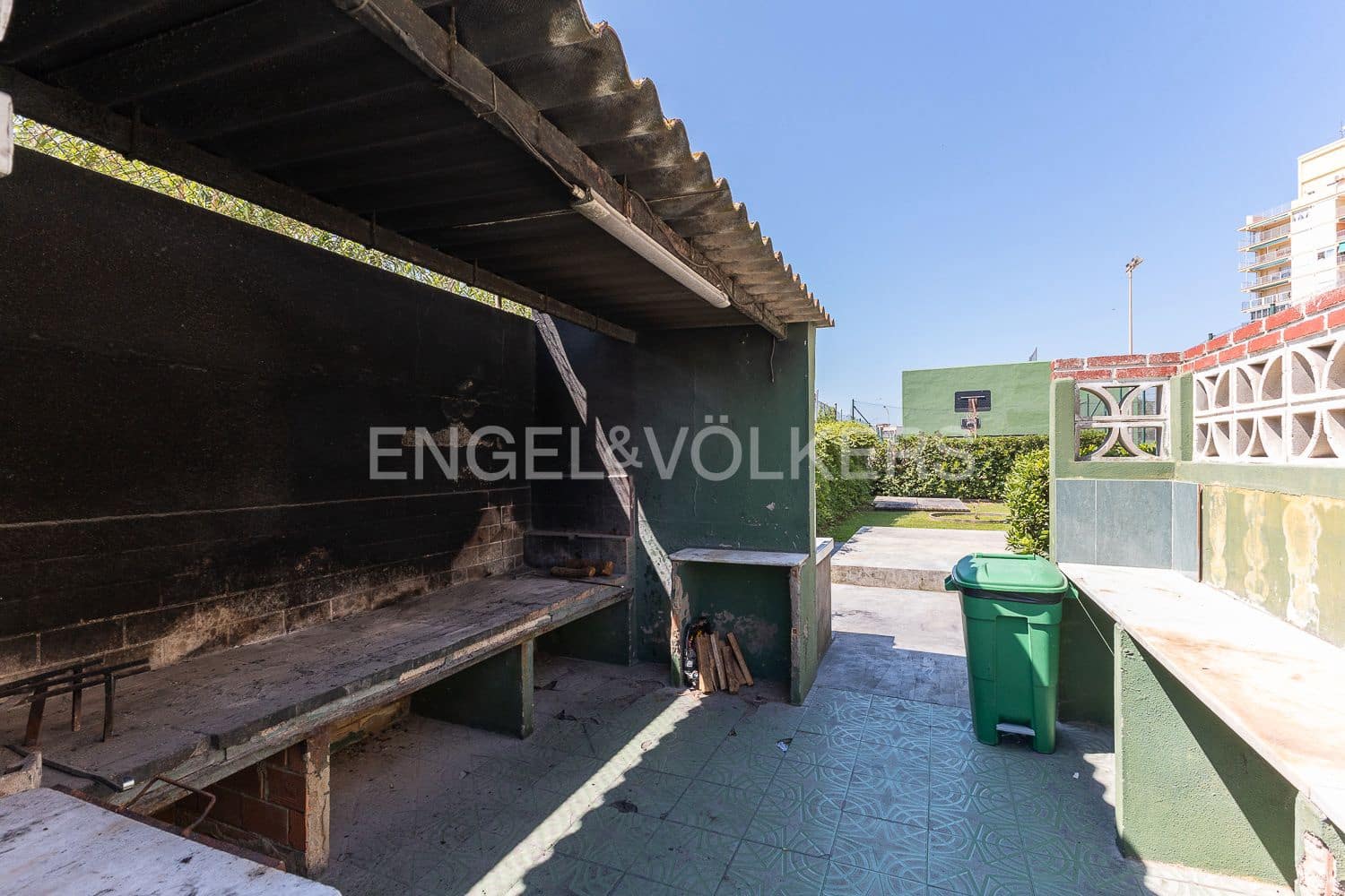 2 bedroom Apartment for rent in Valencia city with garage - € 2,500 (Ref: 9107787)
