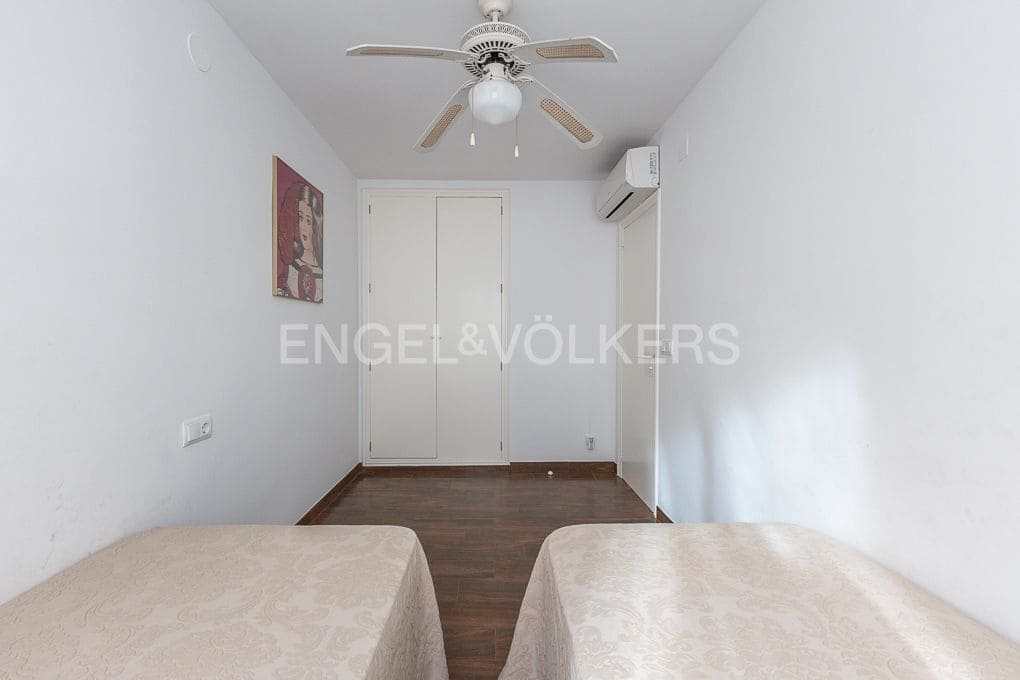 3 bedroom Semi-detached Villa for rent in Castello de la Plana with pool garage - € 1,600 (Ref: 9108267)