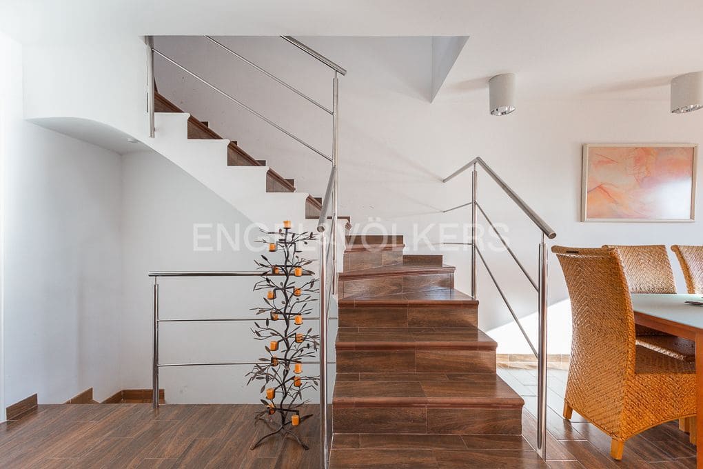 3 bedroom Semi-detached Villa for rent in Castello de la Plana with pool garage - € 1,600 (Ref: 9108267)