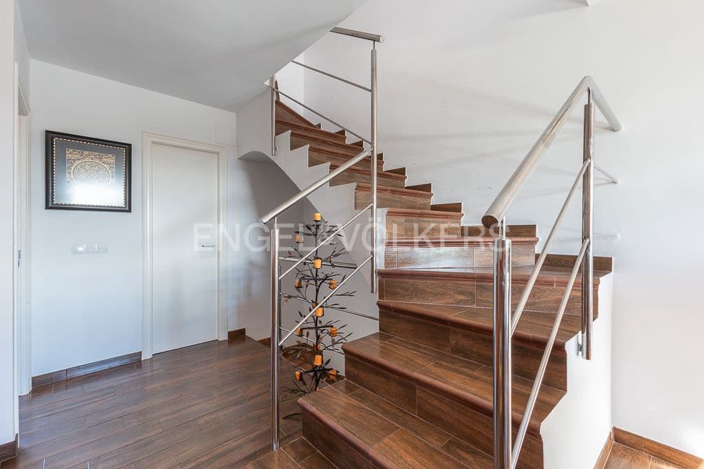 3 bedroom Semi-detached Villa for rent in Castello de la Plana with pool garage - € 1,600 (Ref: 9108267)