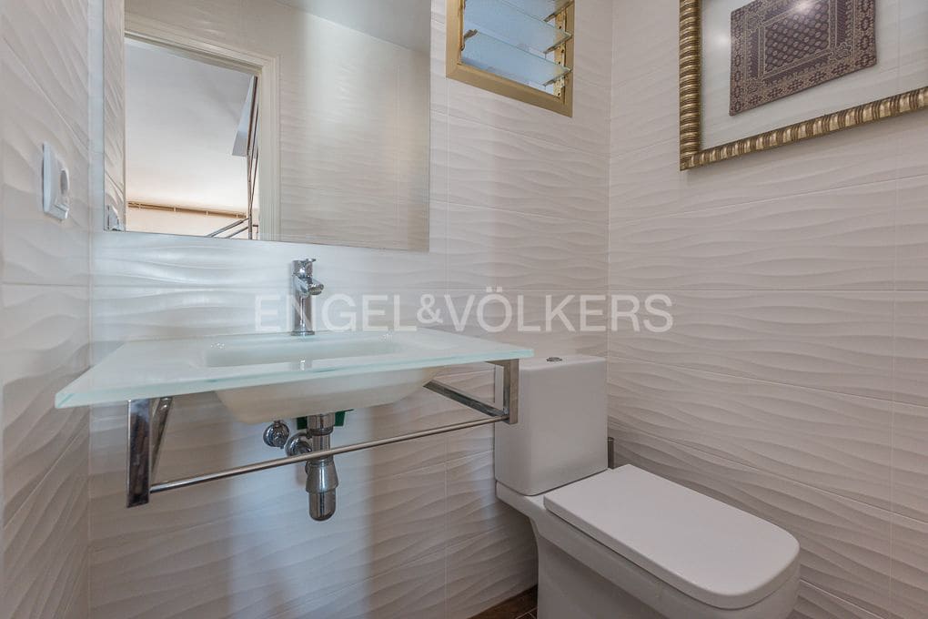 3 bedroom Semi-detached Villa for rent in Castello de la Plana with pool garage - € 1,600 (Ref: 9108267)
