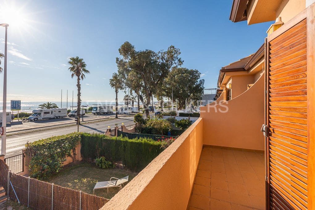 3 bedroom Semi-detached Villa for rent in Castello de la Plana with pool garage - € 1,600 (Ref: 9108267)