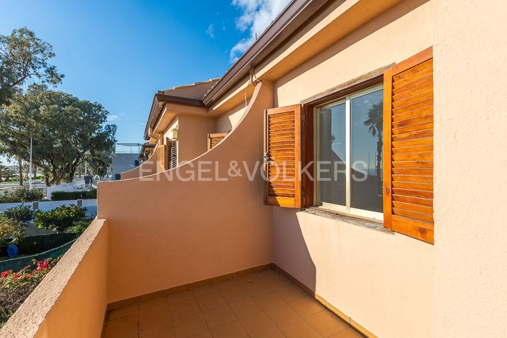 3 bedroom Semi-detached Villa for rent in Castello de la Plana with pool garage - € 1,600 (Ref: 9108267)