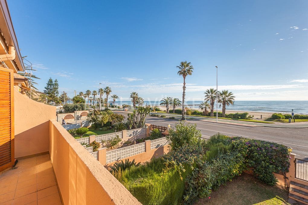 3 bedroom Semi-detached Villa for rent in Castello de la Plana with pool garage - € 1,600 (Ref: 9108267)