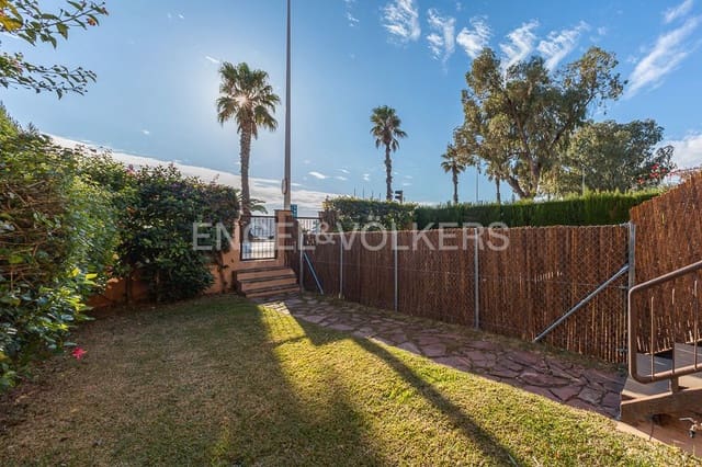 3 bedroom Semi-detached Villa for rent in El Grau de Castelló, Castelló de la Plana with pool garage - € 1,600 (Ref: 9108267)